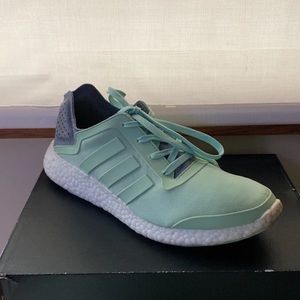 Women’s adidas’s shoes